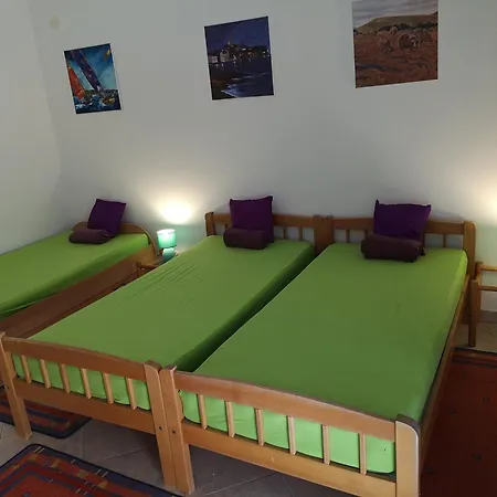 David In 5 Apartament